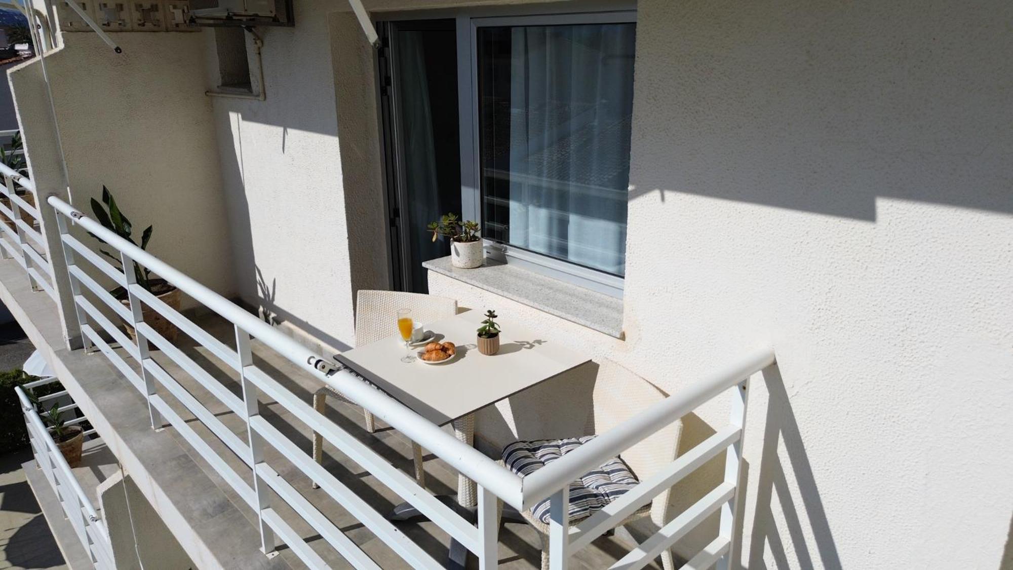 Hotel Boutique Villamor - Only Adults دينايا الغرفة الصورة